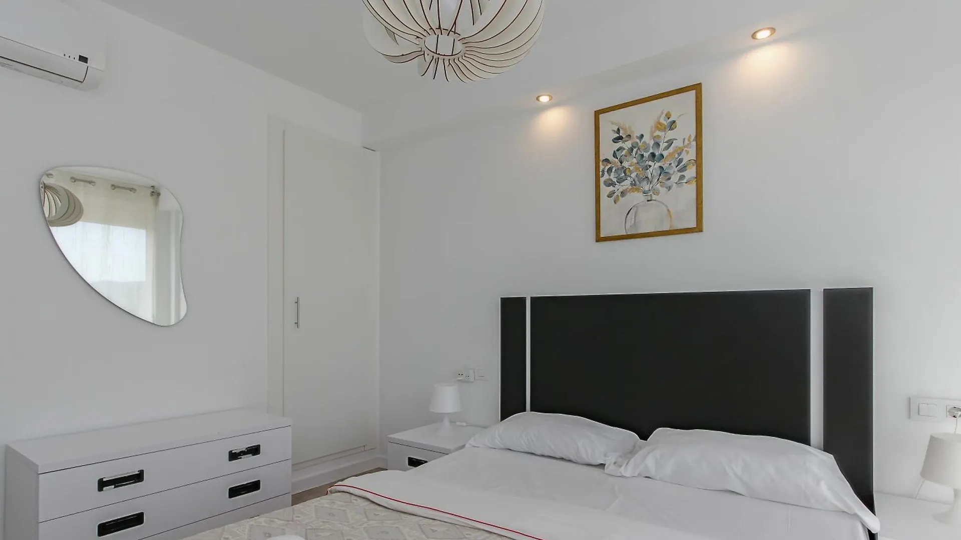 Apartamento Seven Seas Lloret de Mar Spain